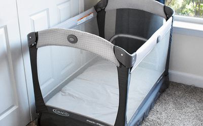 Graco Pack and Play Cuddle Cove Playard