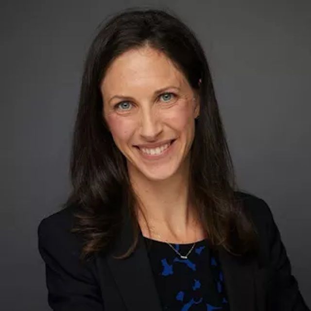 Lauren Manaker - Verywell Family