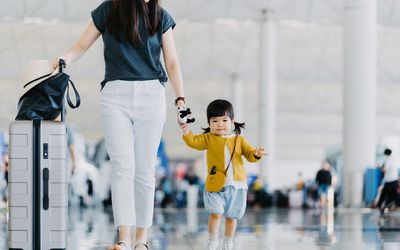 和蹒跚学步的孩子一起旅行