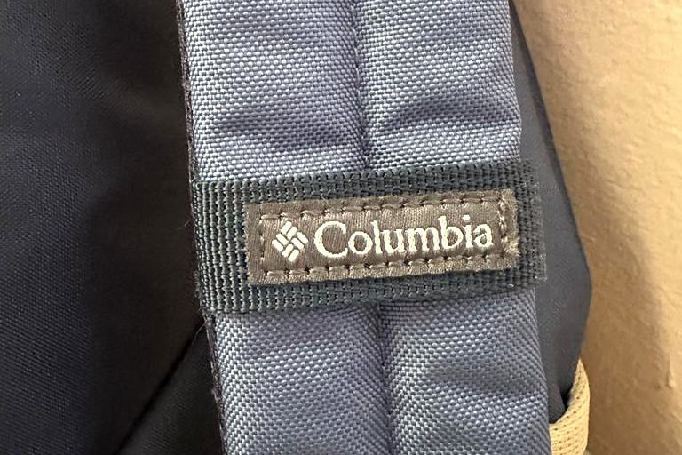 Close up of logo of a Columbia Zigzag 30L Backpack