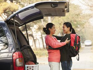 mom welcoming college student home