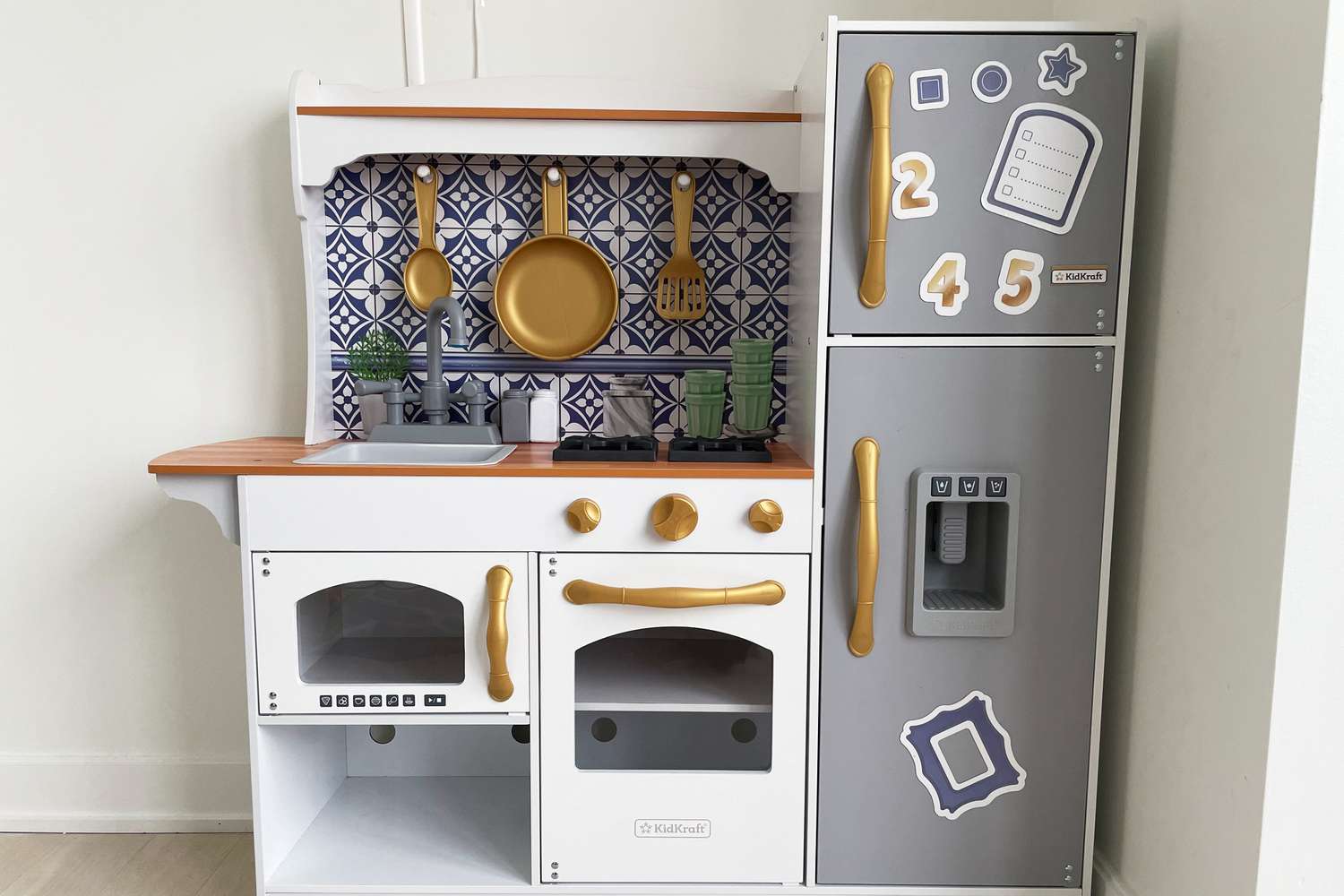 KidKraft Mosaic Kitchen Backsplash