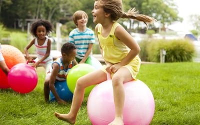 孩子们的春季派对-为孩子们准备的活跃的派对游戏