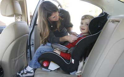 Forward facing 5-point harness car seat