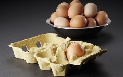 碗里有鸡蛋，纸箱里只剩下一个，这是卵巢储备的比喻