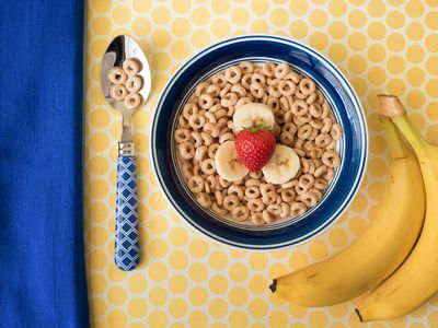 Bowl of cereal with fresh fruit