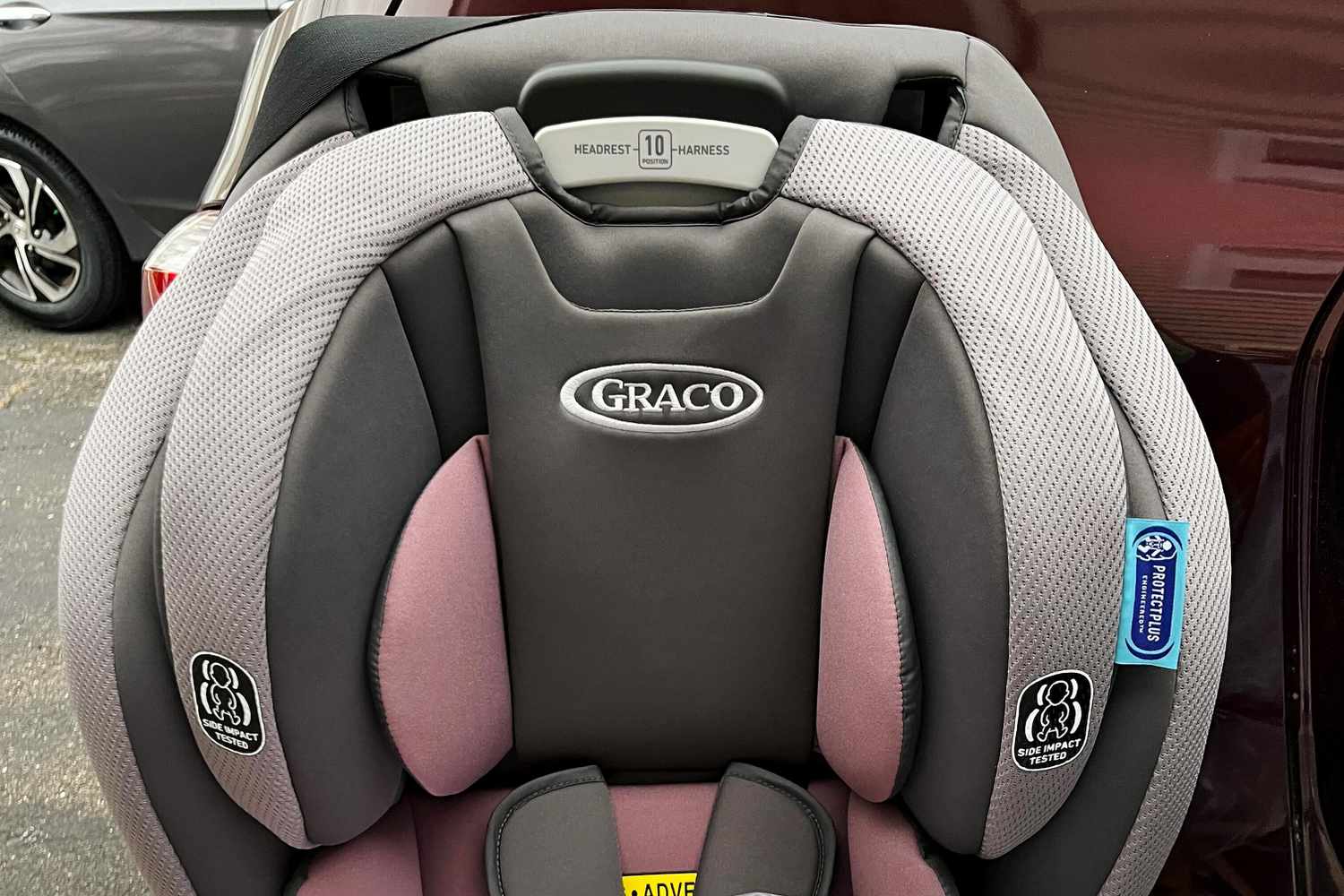 Zoomed in on the upper portion of the Graco Extend2Fit 3-in-1 Car Seat