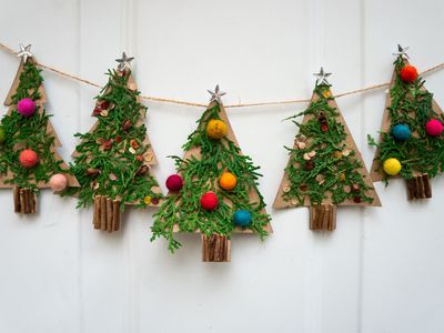 Christmas tree garland